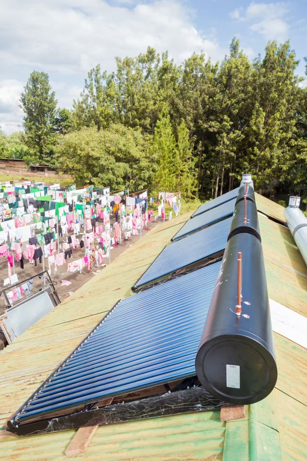Solar Water Heater SS Pressurized Tube 300Litres